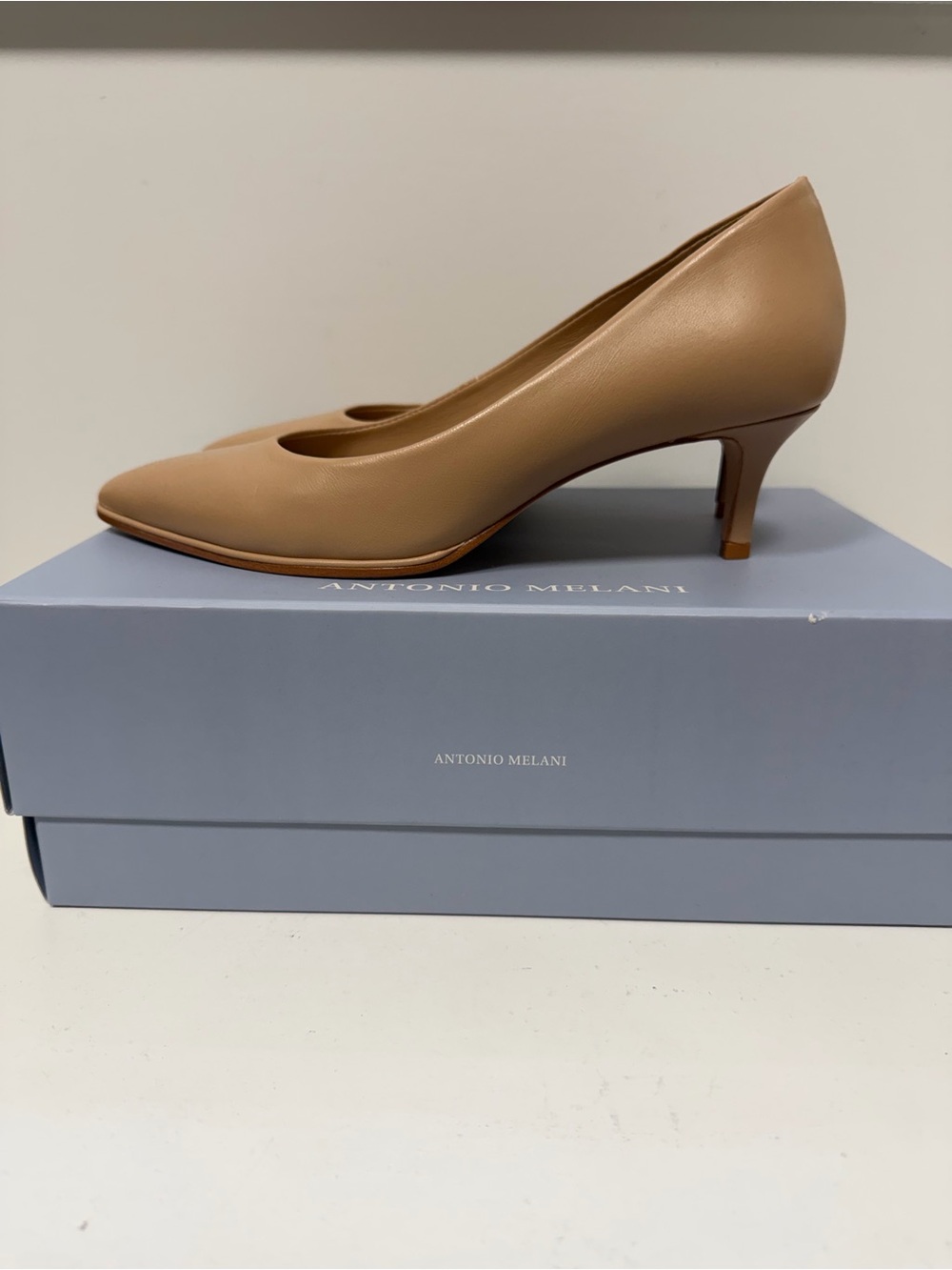 ANTONIO MELANI Tan Leather Pointed-Toe Mid Kitten Heel Pump